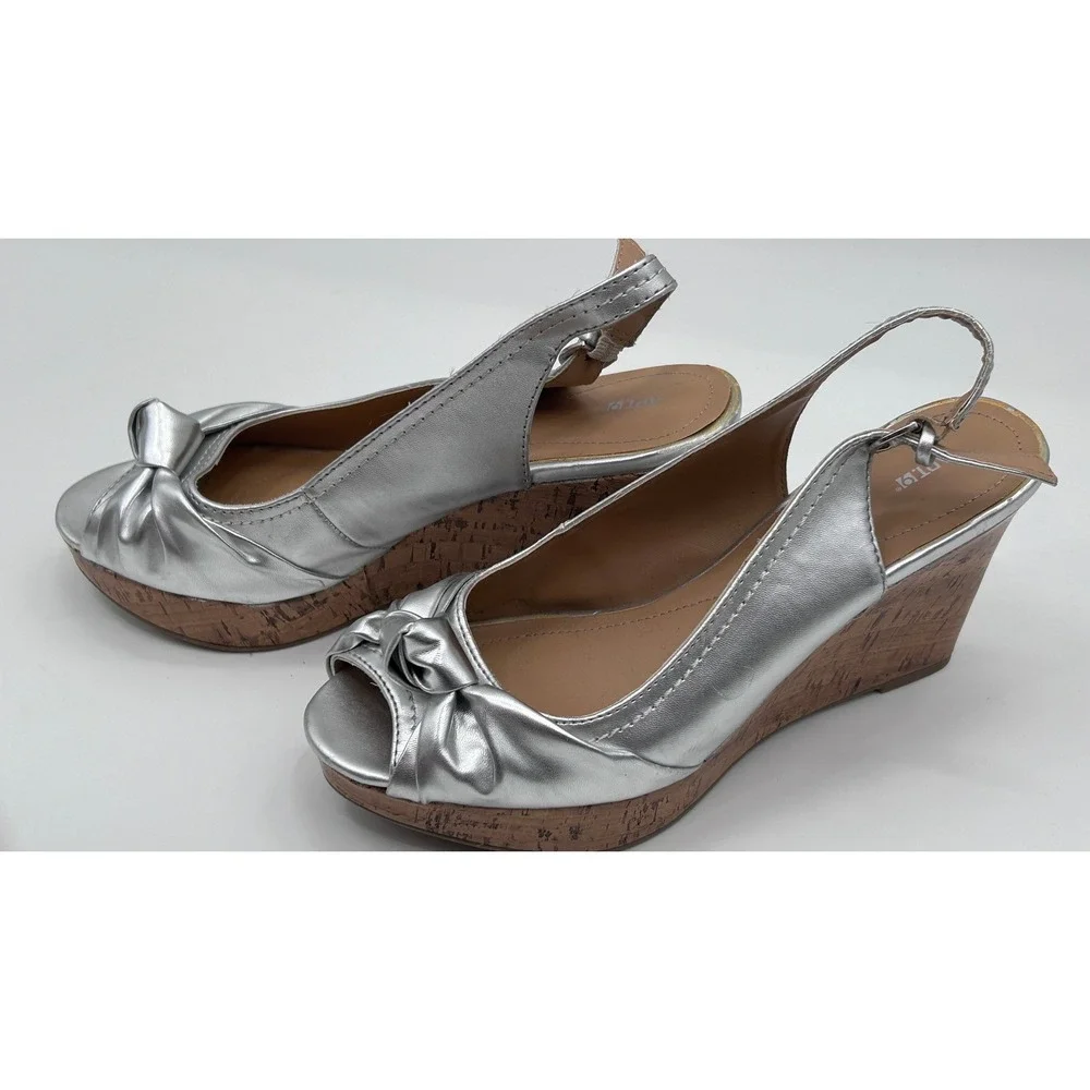 Apt. 9 Womens Silver Metallic Peep Toe Cork Wedge Slingback Sandals Size 9